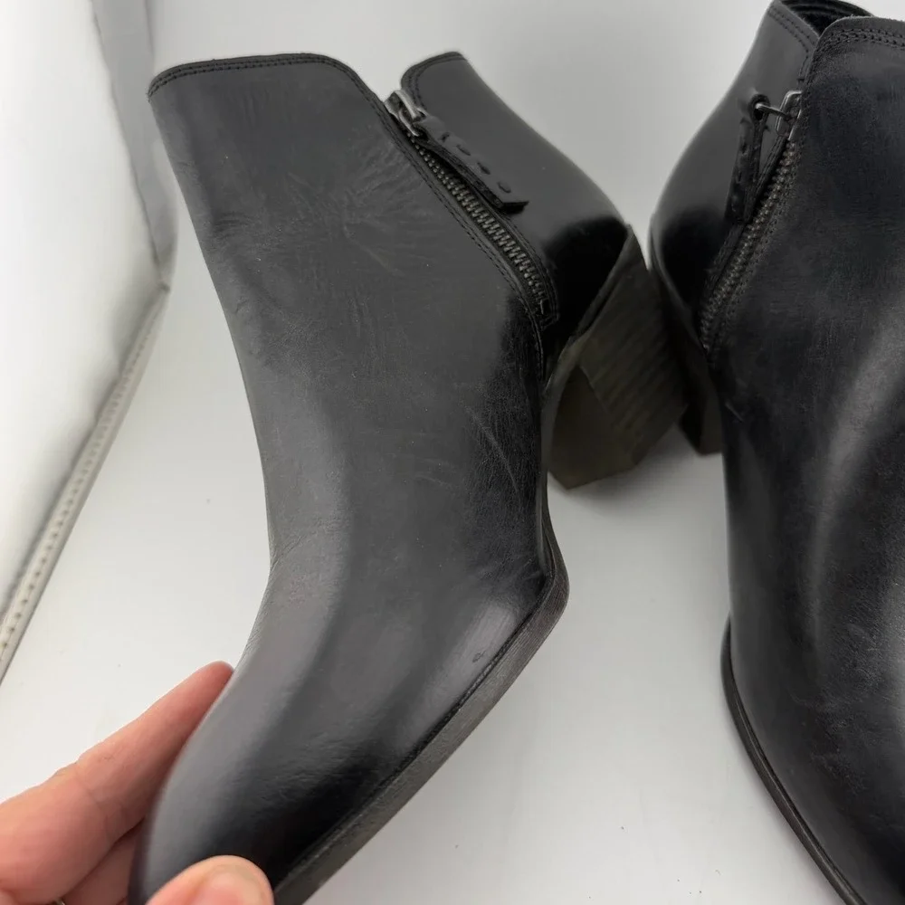 Frye Judith Double Zip Ankle Boots 8M‎ Black Leather Pointed Toe FR40838